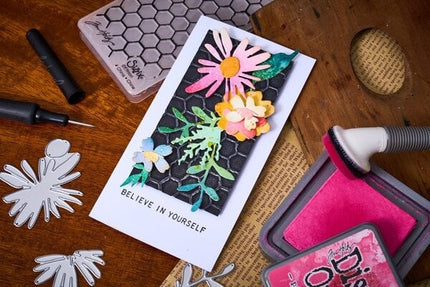 2D Texture Fades mit Thinlits Stanzform von Tim Holtz Vault Side-Order Floristry (1+11 Stück)